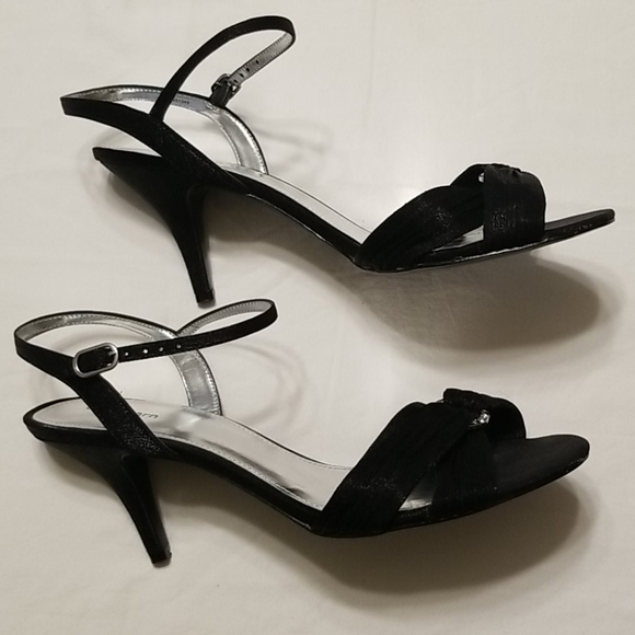 Dress Barn Shoes - Dress Barn Dressy Black Heels EUC